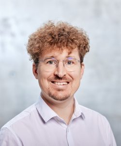 QBIC_PORTRAIT_032302328_FINAL